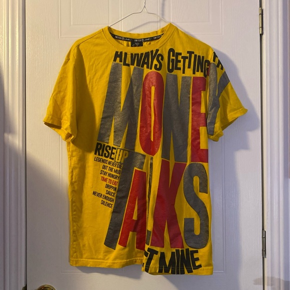 Switch Remarkable Yellow Graphic T-Shirt - Men's Large - Picture 1 of 5